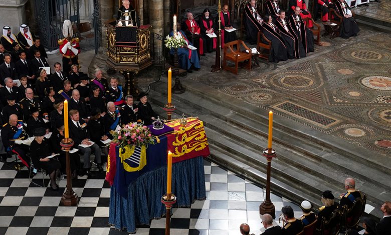 Фото - Последний ход королевы: все ритуалы, символы и знаки во время церемонии похорон Елизаветы II