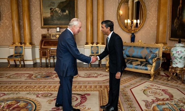 Фото - Карл III официально назначил Риши Сунака премьер-министром Великобритании